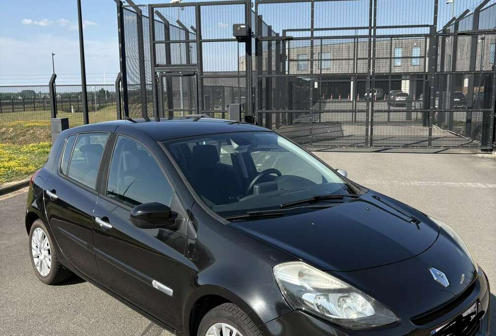 Renault Clio 3 1.2 TCe Dynamique « Edition TomTom »