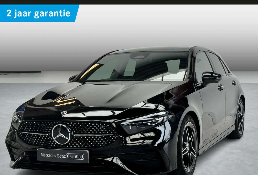 Mercedes-Benz Hatchback AMG Line  Panoramisch Dak  Head-Up Dis