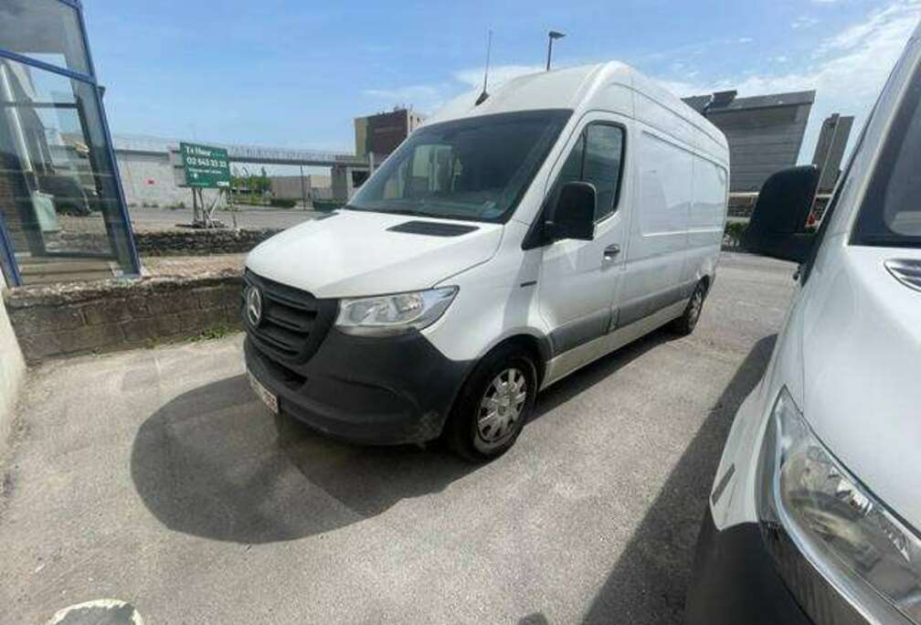 Mercedes-Benz 47 kWh L2H3 E-Sprinter