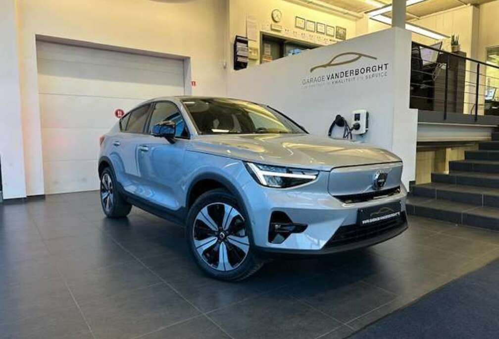 Volvo TWIN ENGINE EXTENDED RANGE LAUNCH EDTION