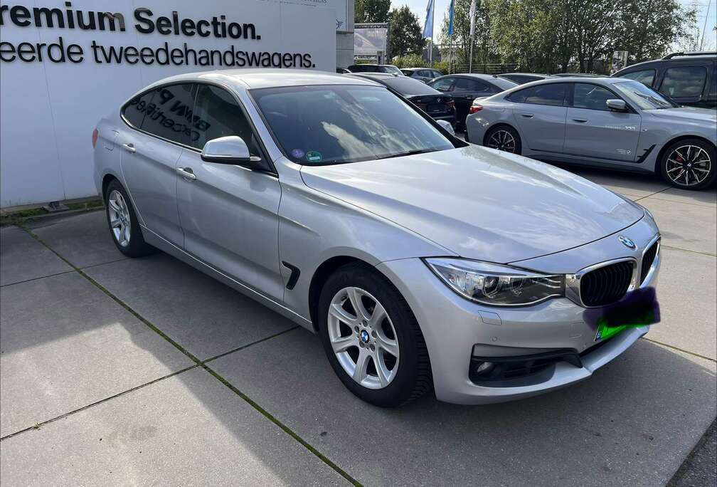 BMW Gran Turismo 320i