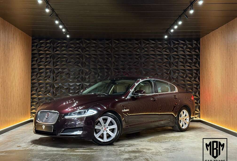 Jaguar 2.2 D GARANTIE Prestige Automaat Trekhaak Camera