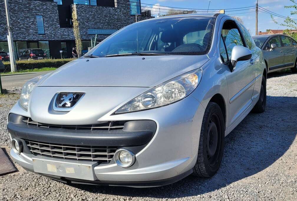 Peugeot 1.6i AIRCO 180000km 2008  EERST LEZEN