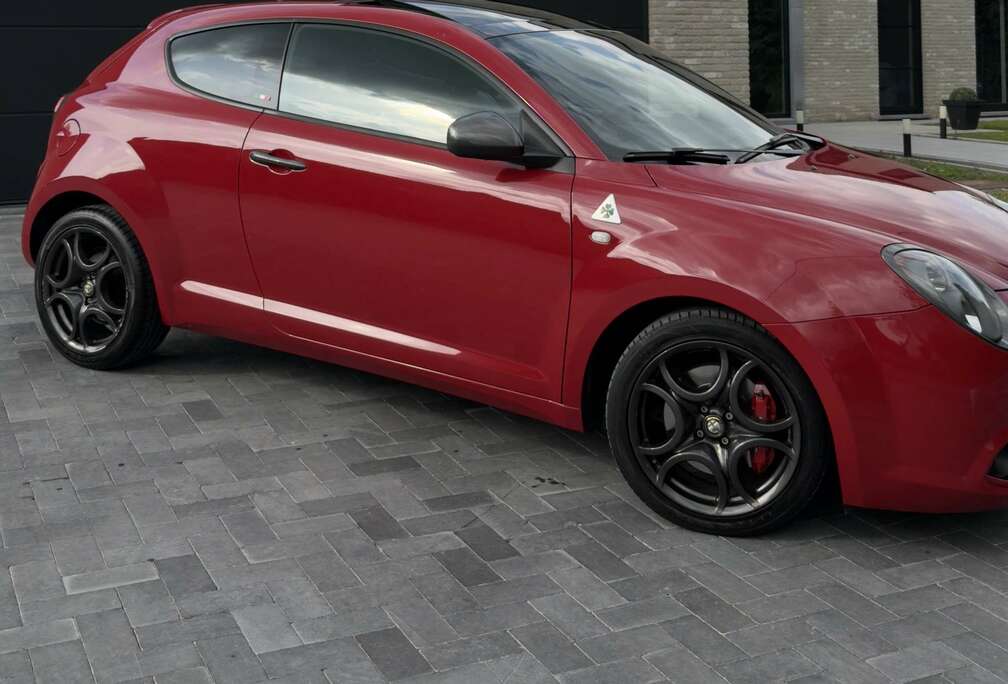 Alfa Romeo 1.4 T MultiAir Quadrifoglio Verde TCT