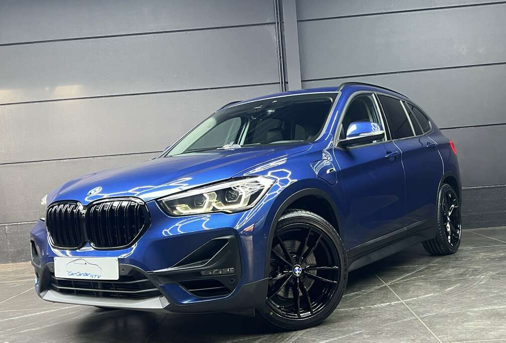 BMW xDrive25e Hybrid / LED / Head up / Camera /