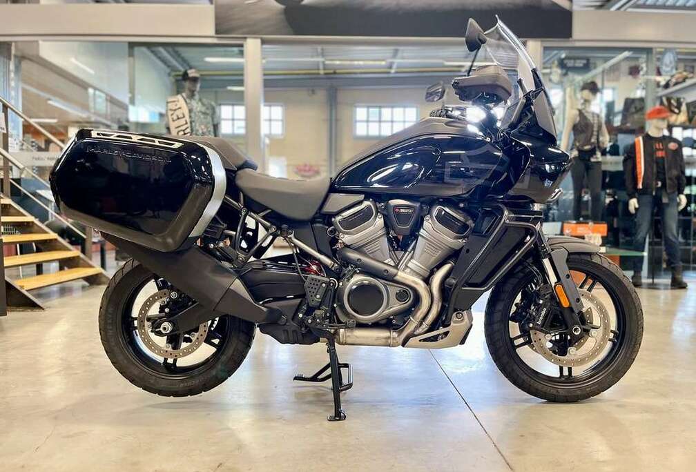 ADVENTURE TOURING \'\' STOCK DEAL \' RA1250S S Met Ad