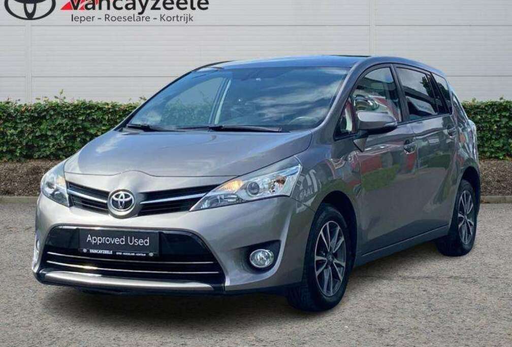 Toyota Skyview+trekhaak+cam+gps