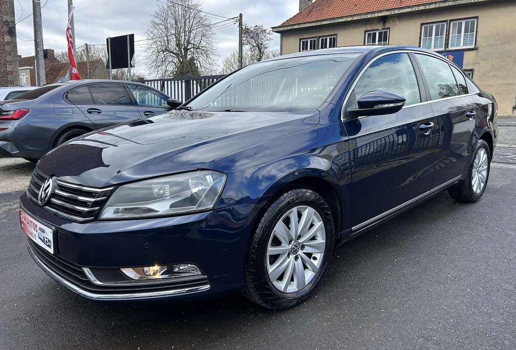 Volkswagen 1.6CR TDi BlueMotion AVEC CARNET  *** CLIM AUTO/CAPTEURS/GPS ***