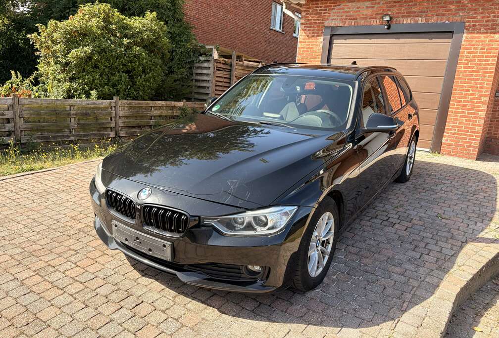 BMW BMW 318dA touring F31 2014 EURO 5b