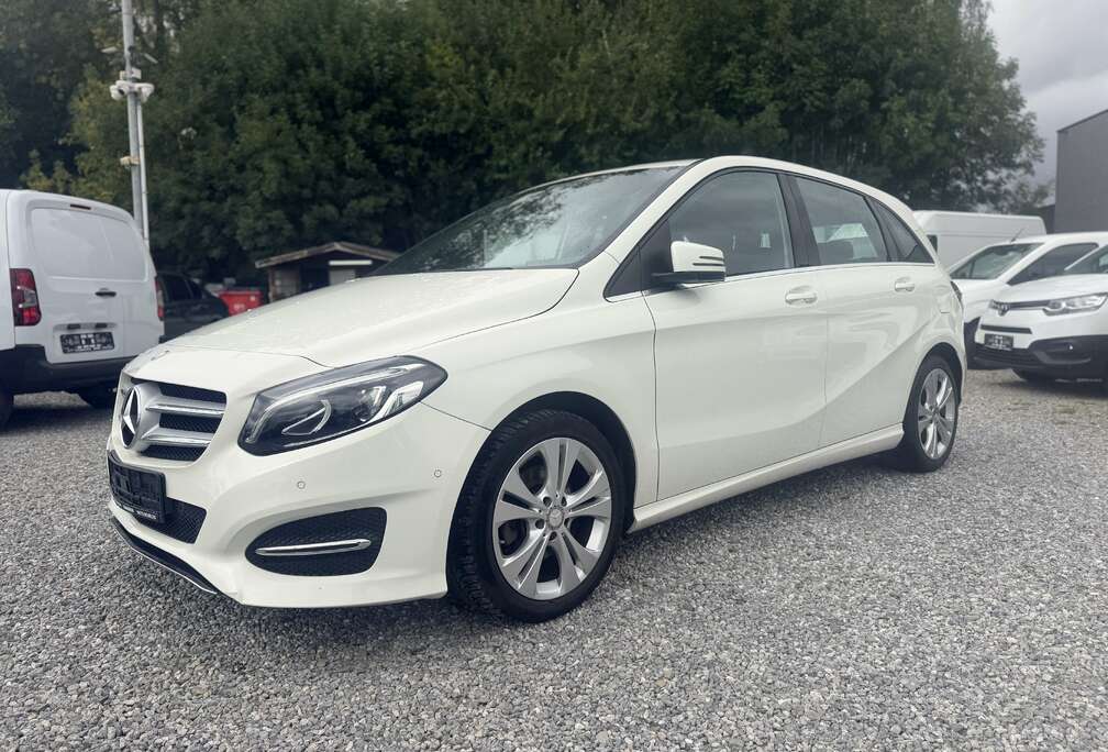 Mercedes-Benz 4 MATIC  12 MOIS DE GARANTIE CARNET D\'ENTRETIEN COMPLET