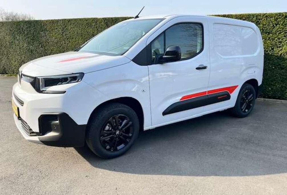 Citroen BERLINGO XTR BHDI 100CV BV6 (Série spéciale)