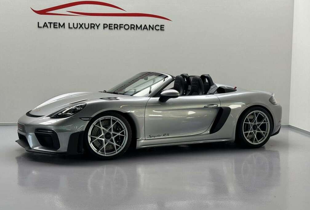 Porsche 718 Spyder RS
