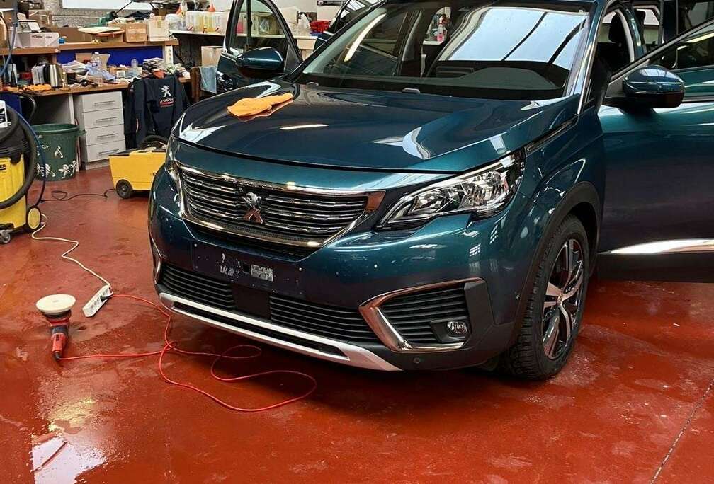 Peugeot 5008 1.2 PureTech Allure (EU6.2)