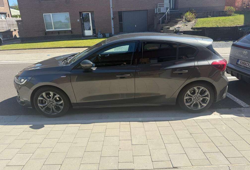 Ford Focus 1.0 EcoBoost MHEV ST-Line X