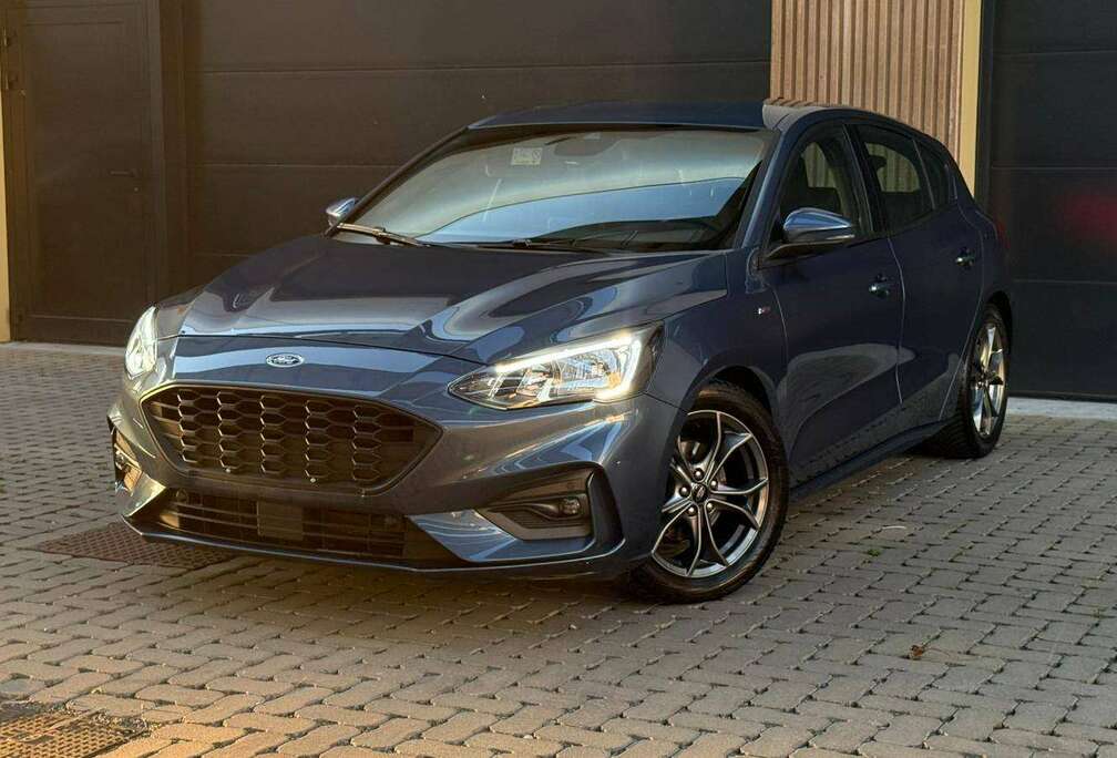 Ford Focus 1.5 EcoBoost ST-Line / Full options / Garantie / Carplay / Lane assist / Pack hiver
