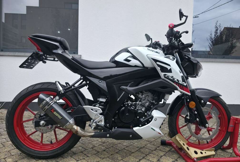 Suzuki 1800Km - 2024 - Akrapovic - Nieuwstaat*
