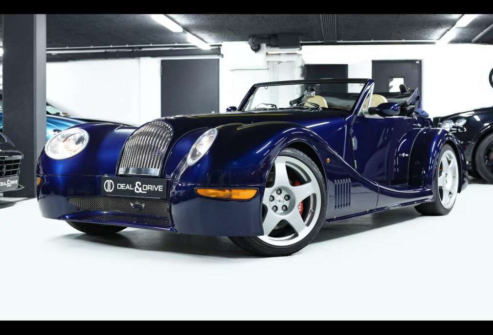 Morgan 4.4 V8 MANUALASTON MARTIN COLOUR MENDIP BLUE