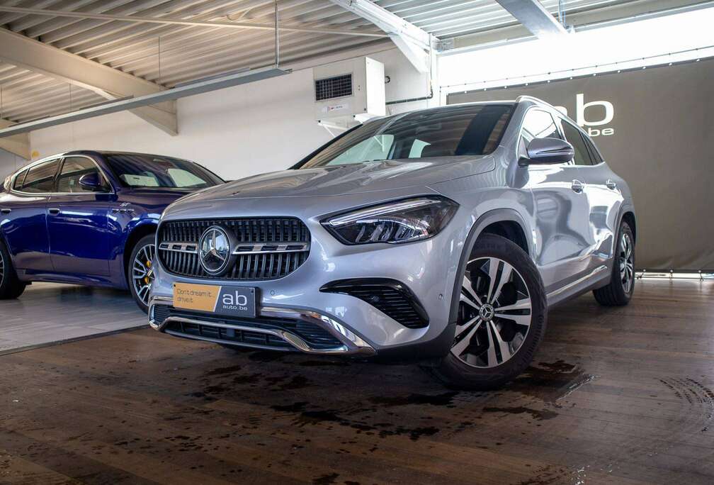 Mercedes-Benz *STAR EDITION*, APPLE/ANDROID, CAMERA, LED HIGH PERF., LEDER, 6 000KM