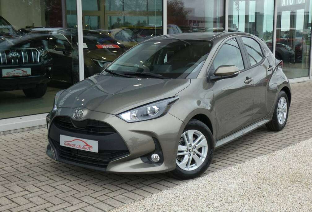 Toyota Hybrid Dynamic +Apple carplay +Android auto +Parkeercamera +Lichtmetalen velgen +Mistlampen voor *2024*