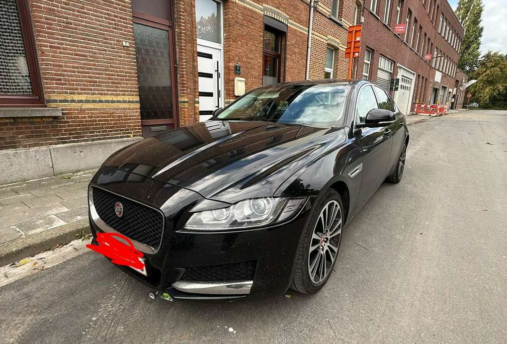 Jaguar 2.0i4D Pure Aut. 180