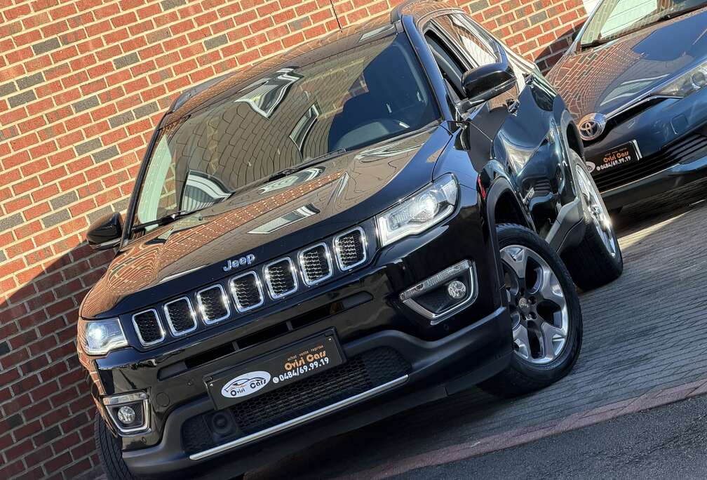 Jeep 4 x 4 * AUTOMATIQUE // PARFAIT ÉTAT
