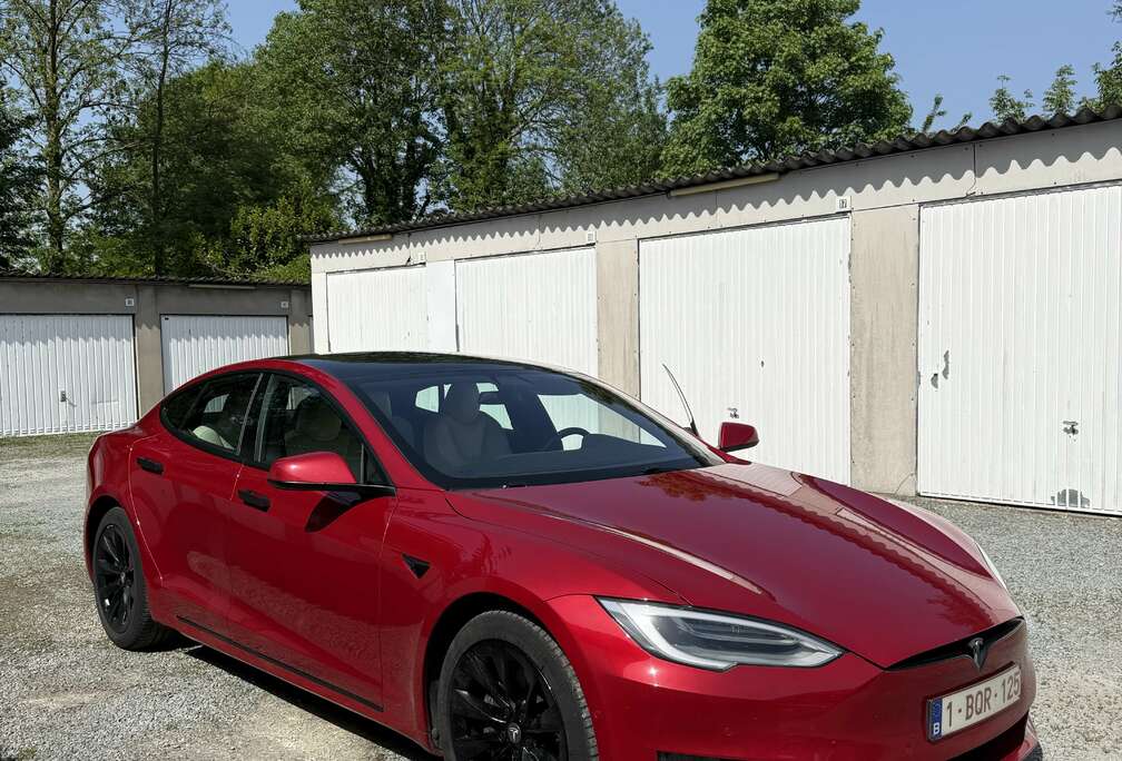 Tesla Model S Long Range Raven Suspension