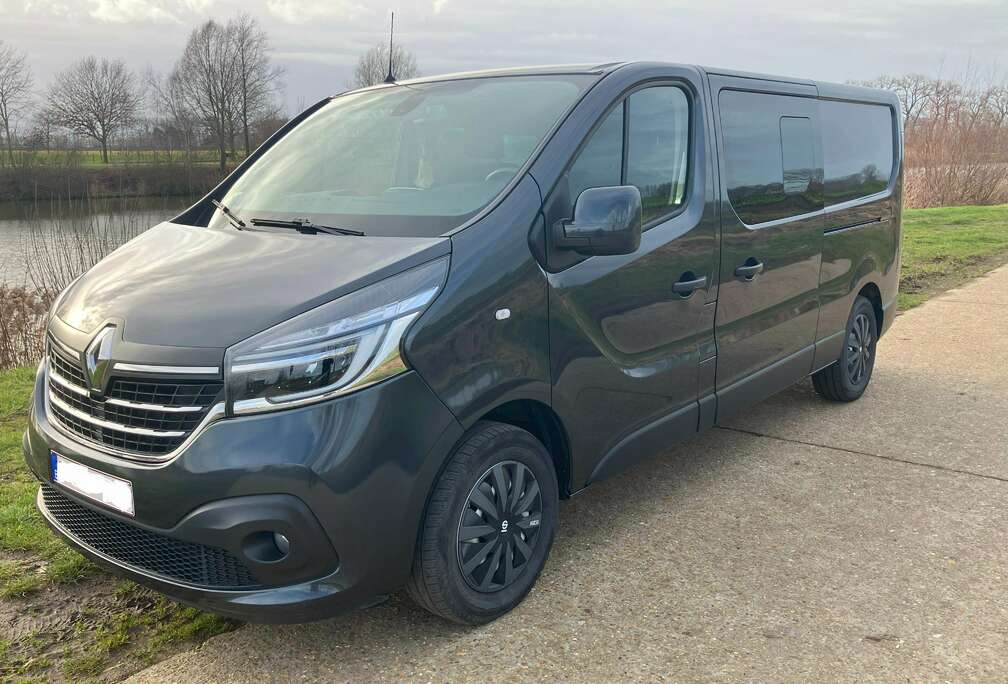 Renault 2.0 dCi 29 L2H1 Grand Confort EDC