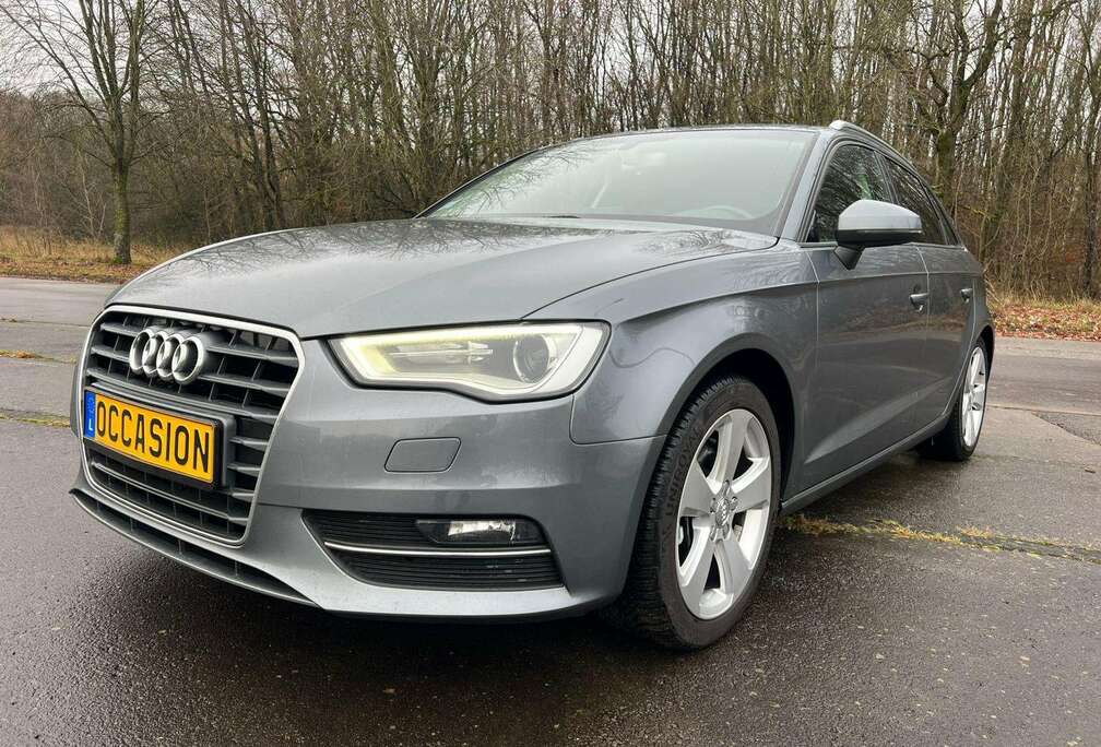 Audi A3 1.4 TFSI S tronic S line Sportpaket Jante Navi