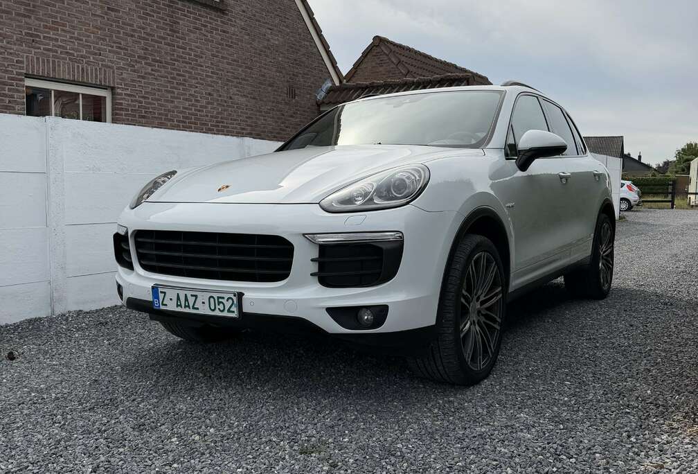 Porsche 3.0i V6 PHEV S Tiptronic (306 kW)