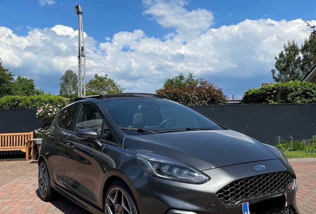 Ford ST 1.5 EcoBoost Ultimate (EU6d)