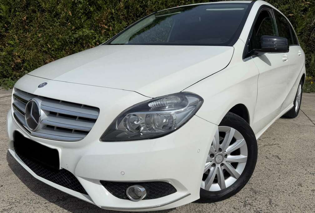 Mercedes-Benz 1.5L Diesel / Prêt à immatriculer
