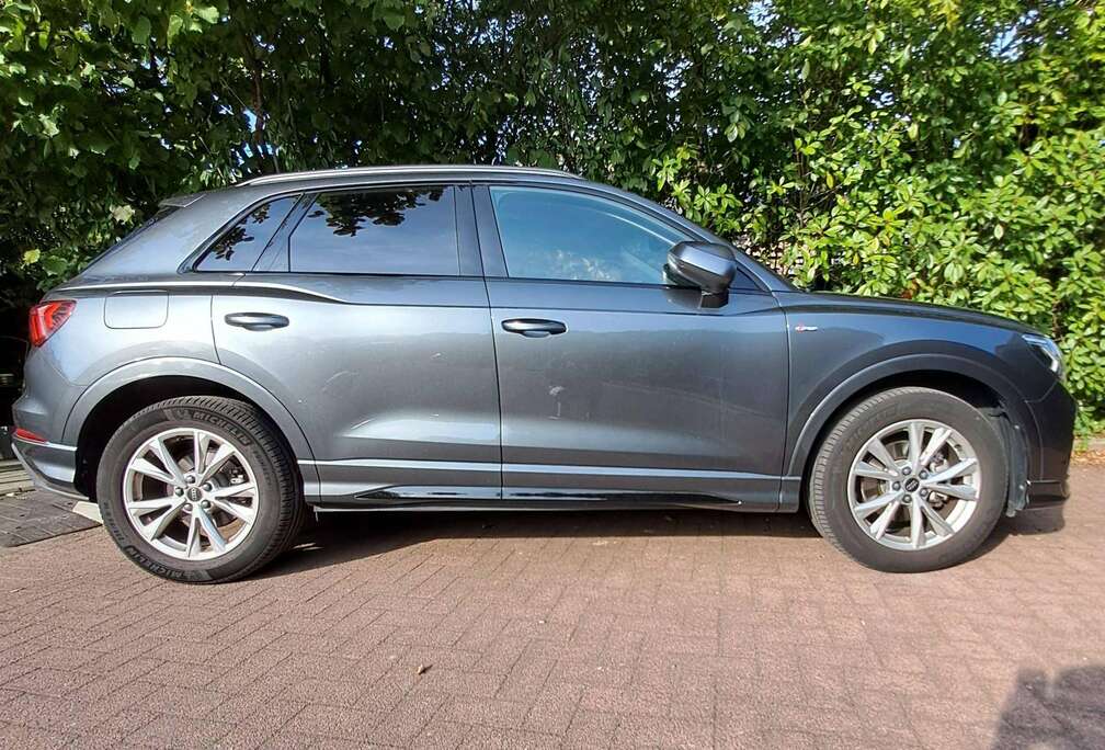 Audi Q3 35 TFSI Business Edition S line S tronic