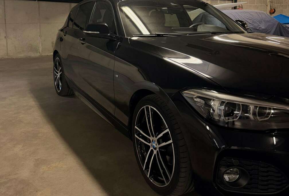 BMW 118i Shadow Line