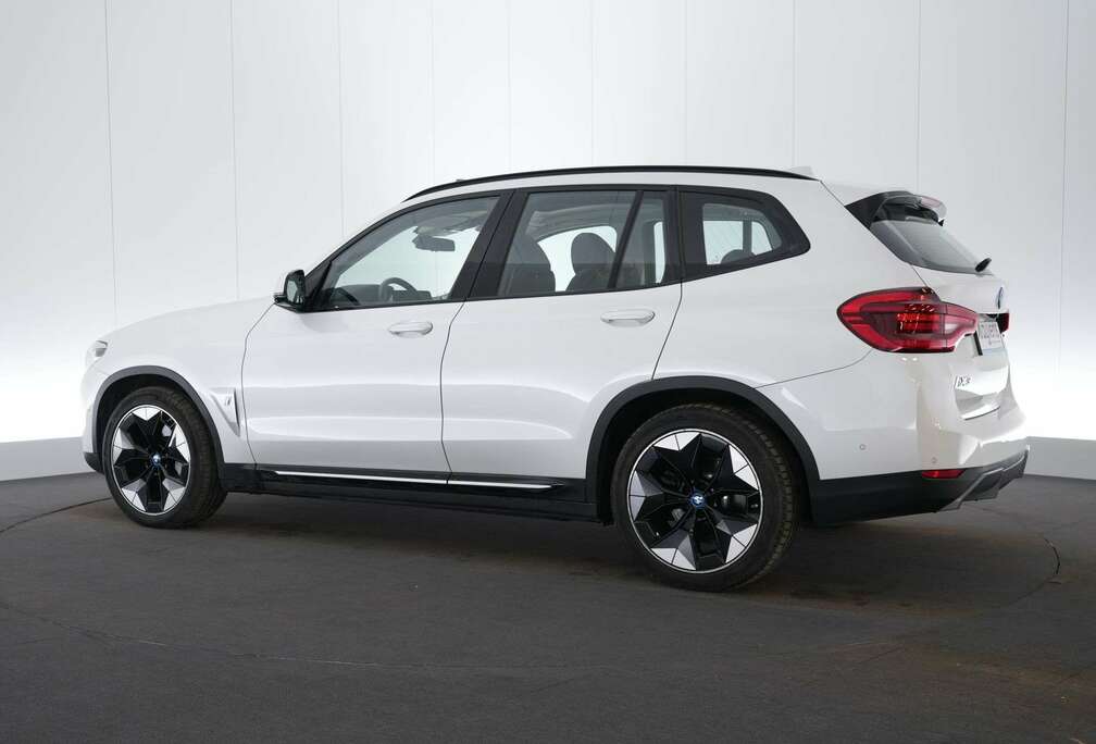 BMW 80 kWh Impressive LEDER/CUIR Adapt. LED GPS PDC 36