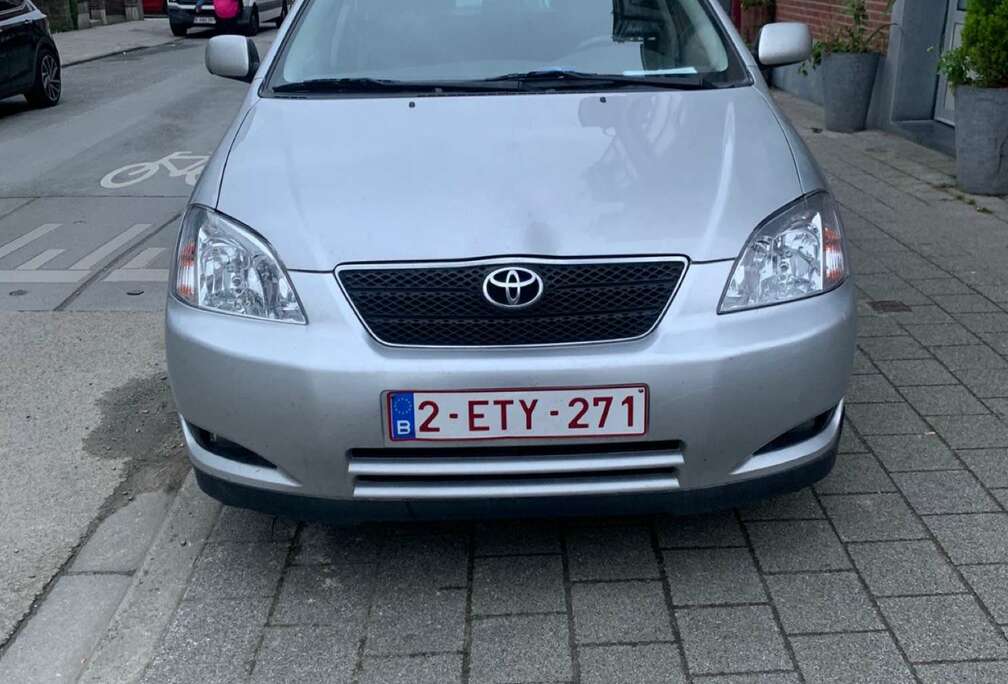 Toyota 1.6i VVT-i 16v Linea Sol faible kilometrage