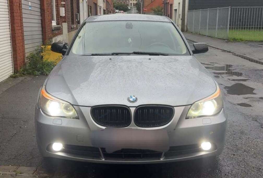 BMW 520iA