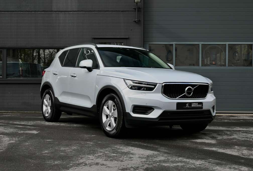 Volvo 1.5 T2 ICE GREY HeatedSteer Towbar LED CAMERA AdaptiveCruise AppleCarplay LaneAssist Digitale Cockpit