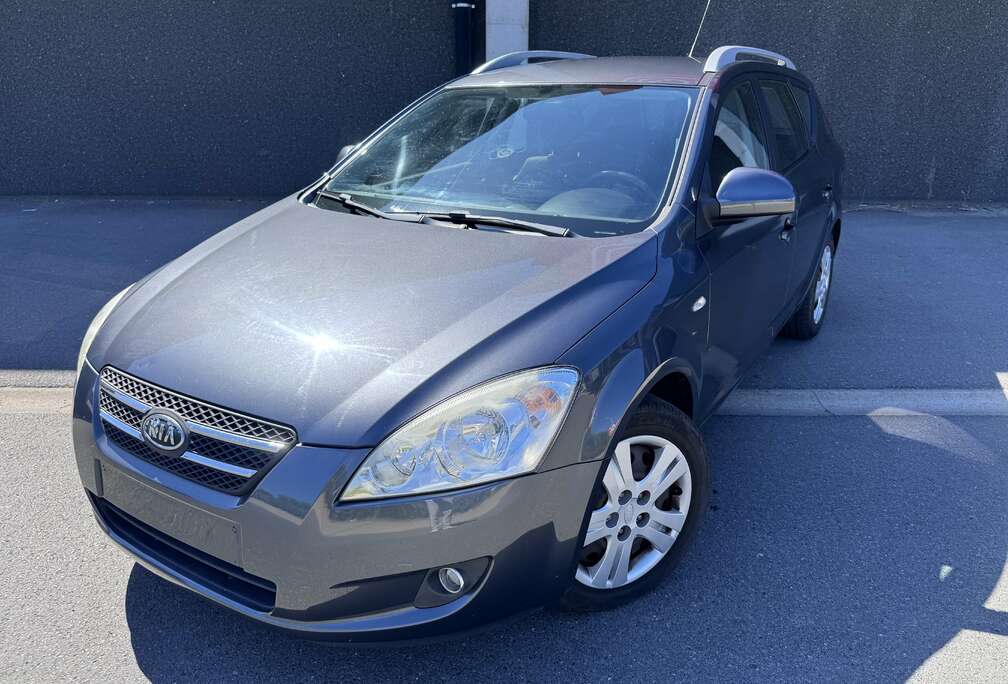 Kia Cee\'d SW 1.6 Turbo CRDi VGT Sport S