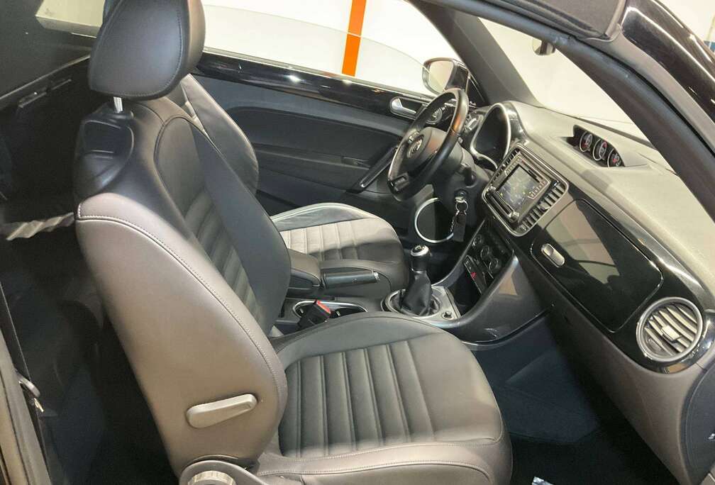 Volkswagen Beetle Cabriolet 1.2 TSI Série Sound 49.600kms Cuir + Caméra+Gps 1 propriétaire