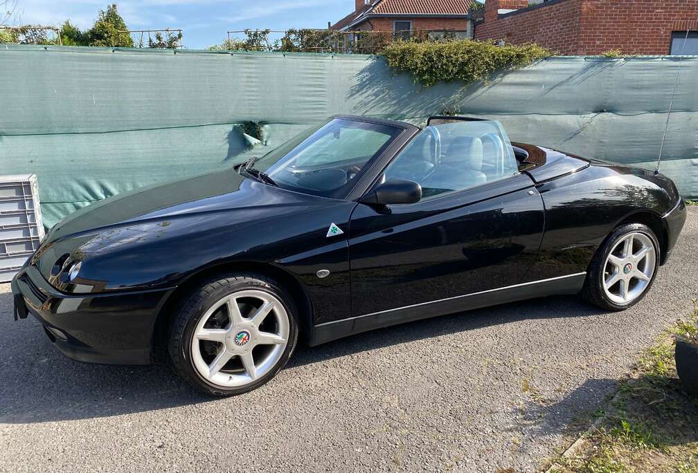 Alfa Romeo 2.0i Medio