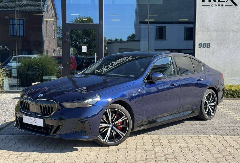 BMW e xDrive M Sportpakket Pro/ Iconic Glow/ HUD/ Pano/ 360°/ Bowers&Wilkins/ Stoelventilatie