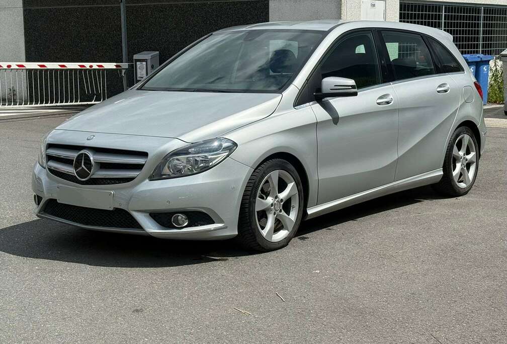 Mercedes-Benz 1.5 - NAVI - BLUETOOTH - BOITE AUTO - CRUISE - SIEGES CHAUFFANTS