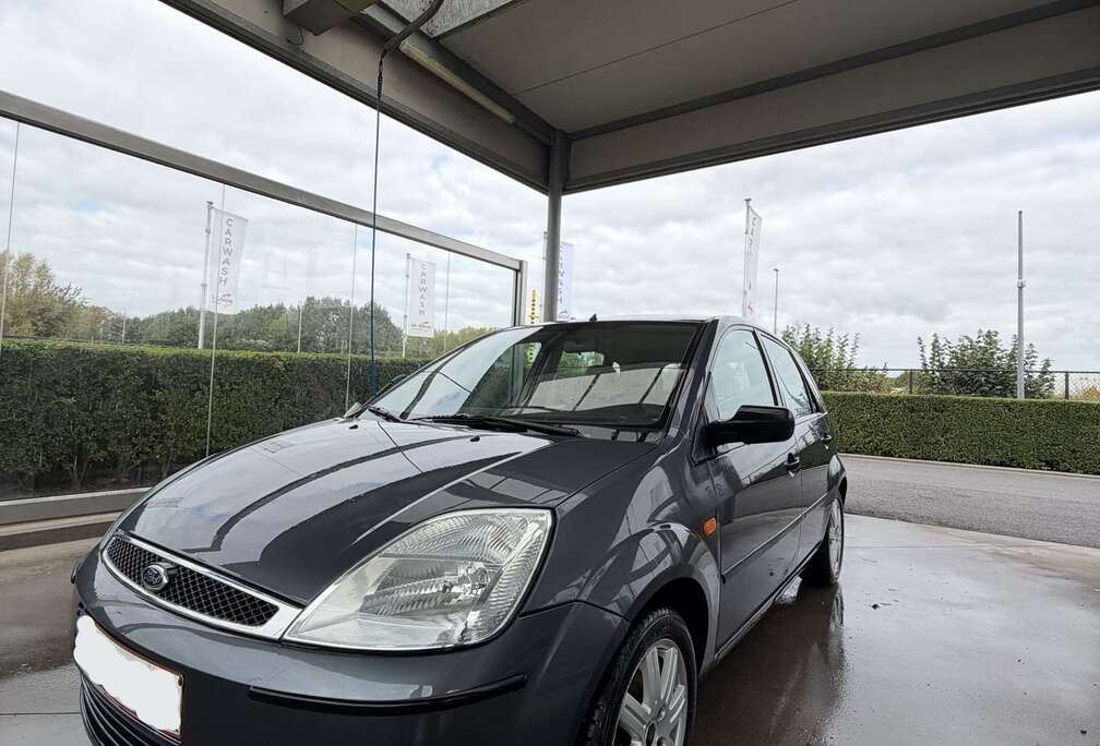 Ford 1.6i SE 16v Ghia