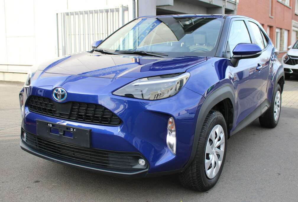 Toyota Hybrid 1.5i VVT-i+GPS+CAMERA++++