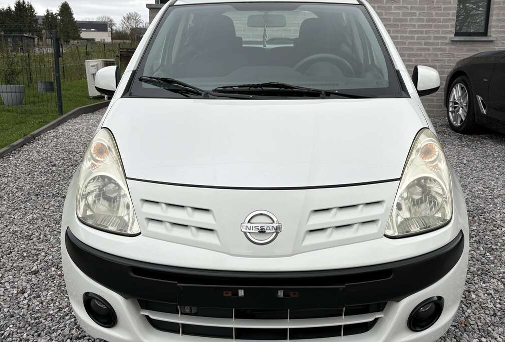 Nissan 1.0i Acenta