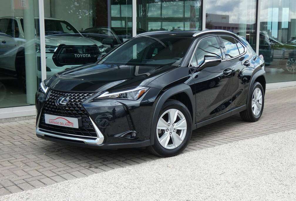 Lexus HYBRID +ZWART LEDER +Zetelverwarming +Dodehoek +GPS +Parkeersensoren V&A +Camera
