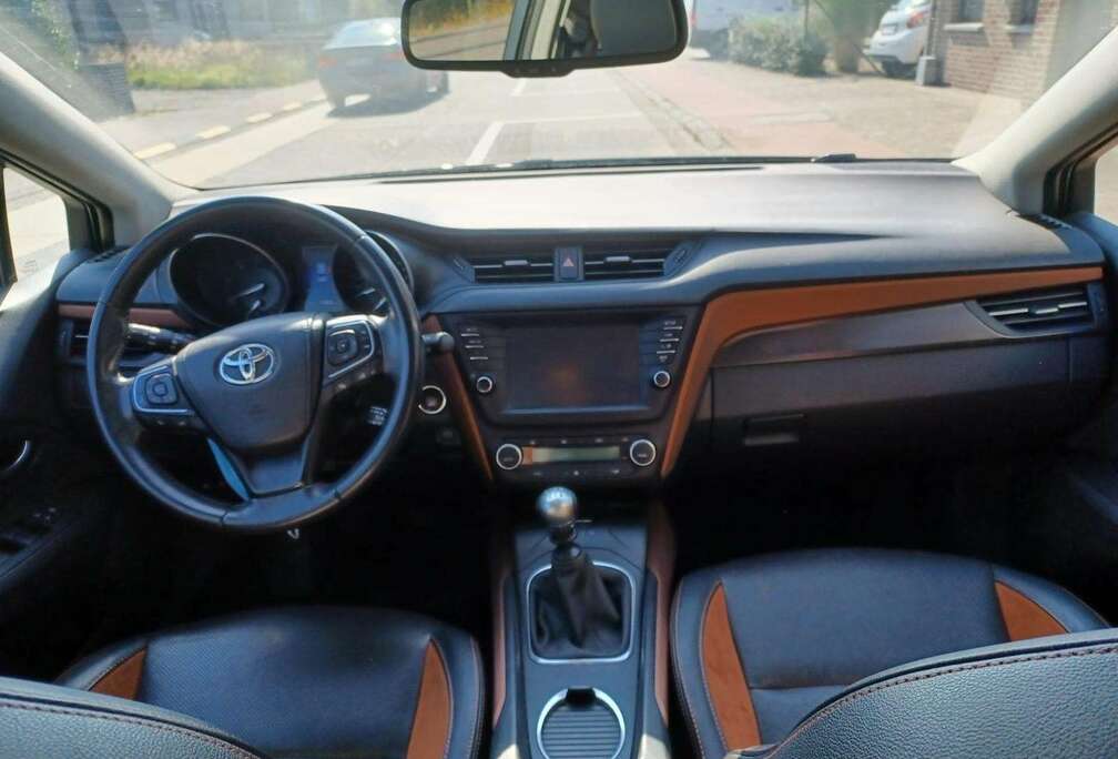 Toyota Touring Sports 2.0 D-4D Comfort