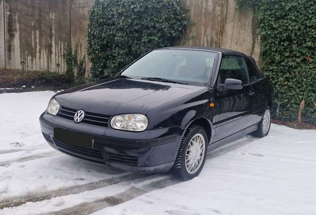 Volkswagen Cabrio 1.8 Benzine 165 000 Colour Concept