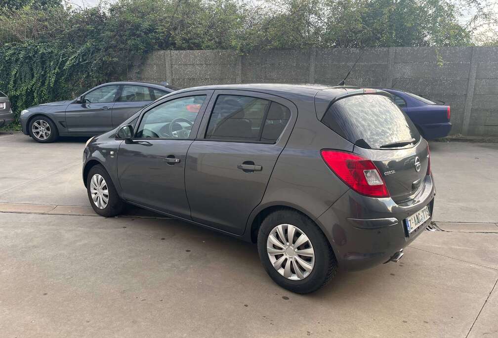 Opel 1.2 benzine 2012 met 122000km*KETTINGMOTOR*EURO5 LEZ TOT MIN 2035*PARKEERSENSOR*AIRCO*GARANTIE*5DEUR*