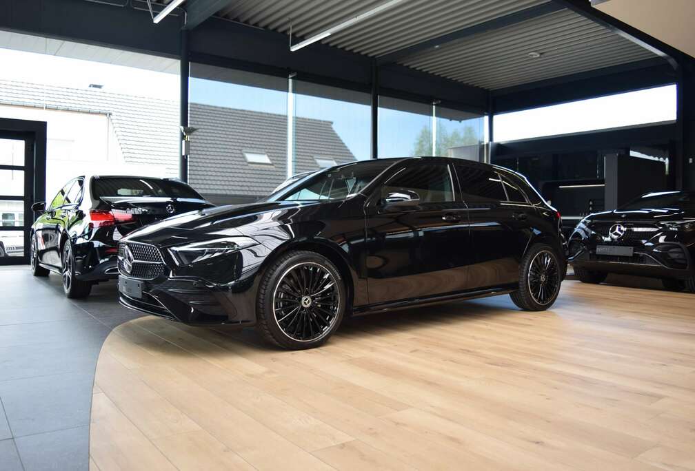 Mercedes-Benz A 250 e PHEV AMG Line (160 kW) / Nightpakket / 19\